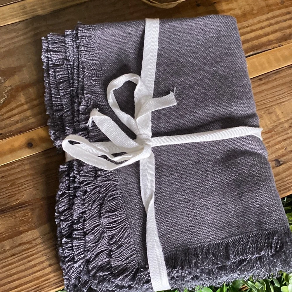 Williams Sonoma Grey Linen Fringed Hem Placemats - Set of 4